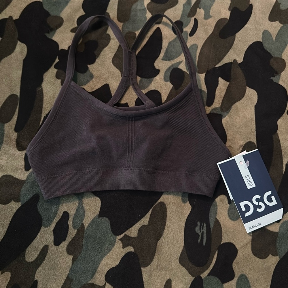 DSG GIRLS Seamless Sports Bra: BLACK: NEW WITH TAGS: SIZE 2XS (4-5)